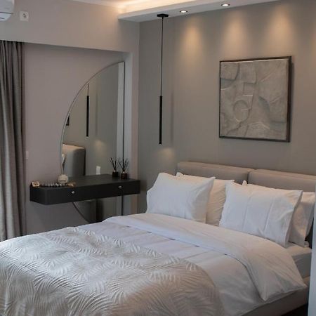 Langi Apartments Mesolóngion Екстериор снимка