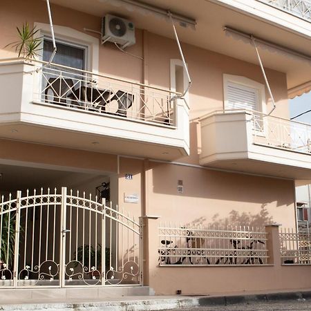 Langi Apartments Mesolóngion Екстериор снимка