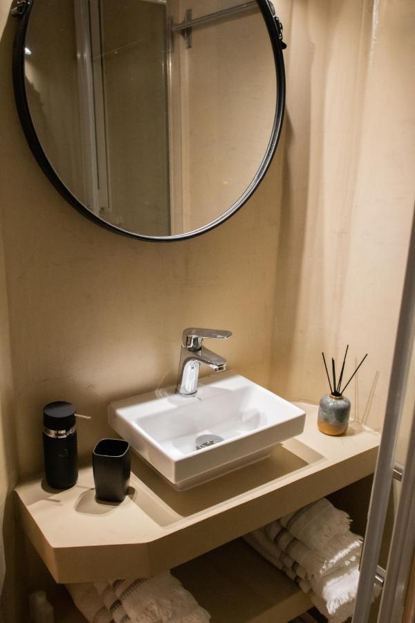 Langi Apartments Mesolóngion Екстериор снимка