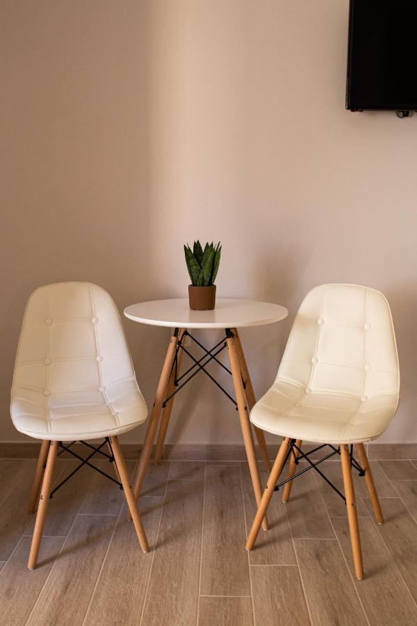 Langi Apartments Mesolóngion Екстериор снимка