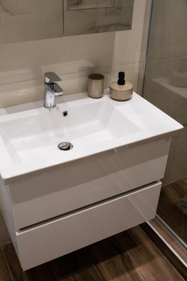 Langi Apartments Mesolóngion Екстериор снимка