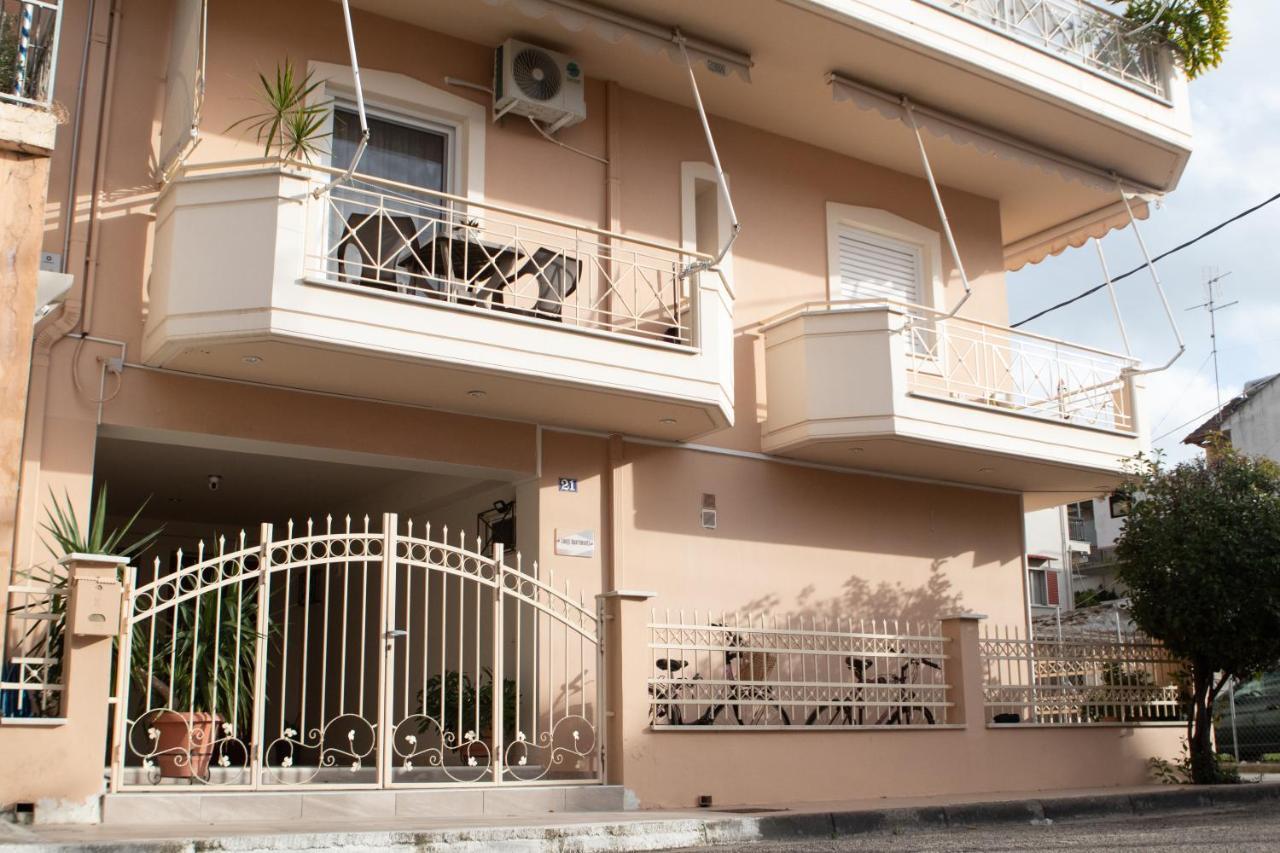 Langi Apartments Mesolóngion Екстериор снимка