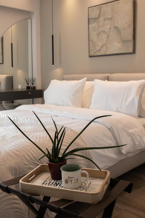 Langi Apartments Mesolóngion Екстериор снимка